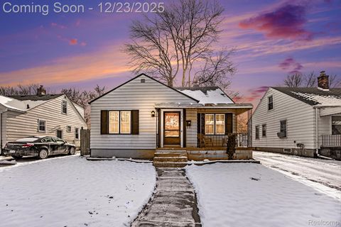 7256 Ready Avenue Warren City MI 48091