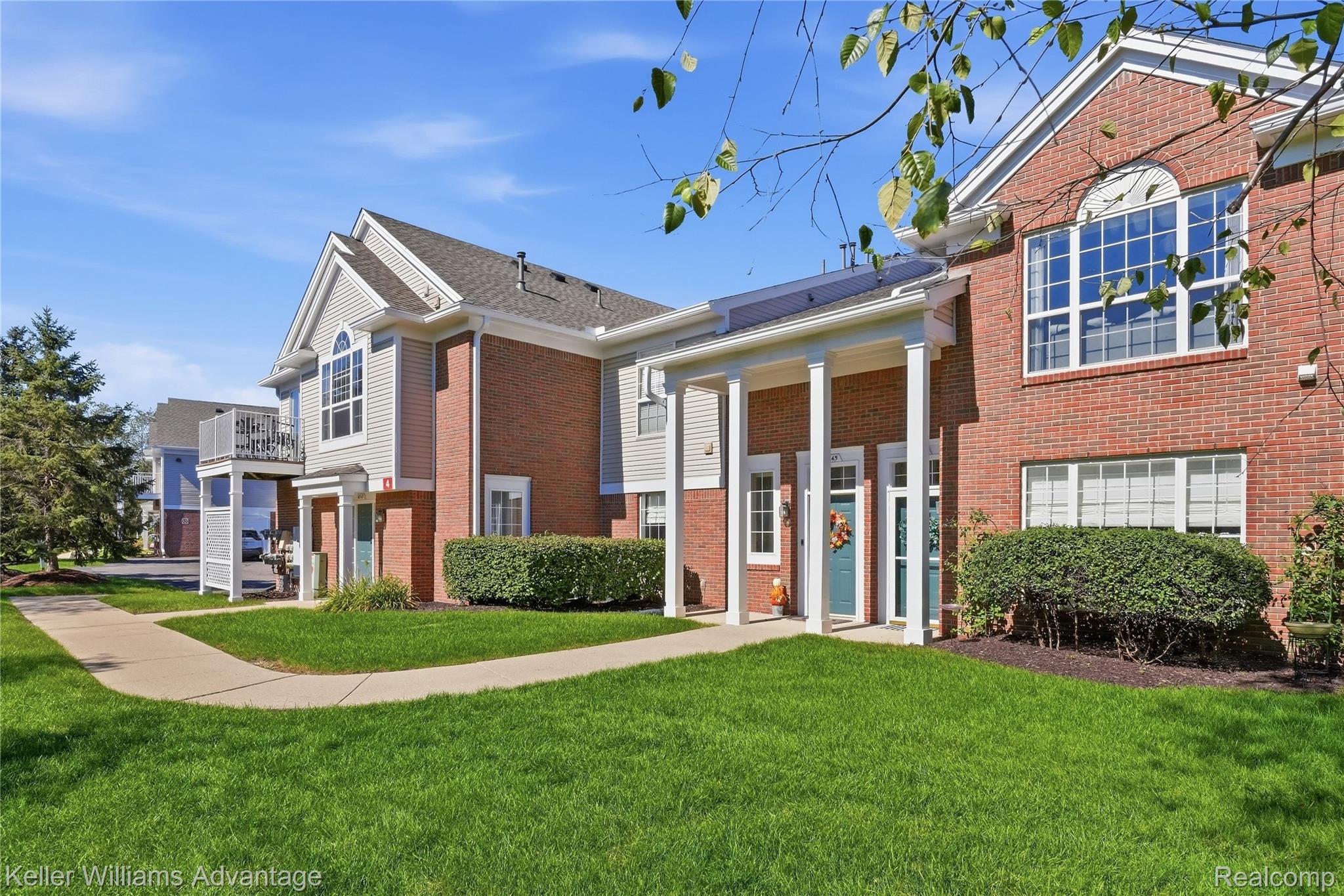 16747 Carriage Way