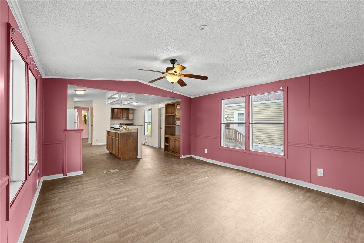 Brighton City, Michigan 48114, United States, 2 Bedrooms Bedrooms, ,2 BathroomsBathrooms,Residential,Pending,134321