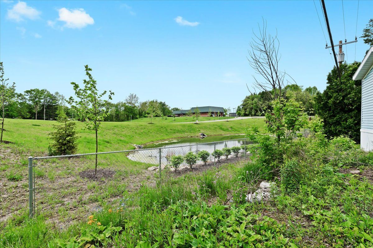 Brighton City, Michigan 48114, United States, 2 Bedrooms Bedrooms, ,2 BathroomsBathrooms,Residential,Pending,134321