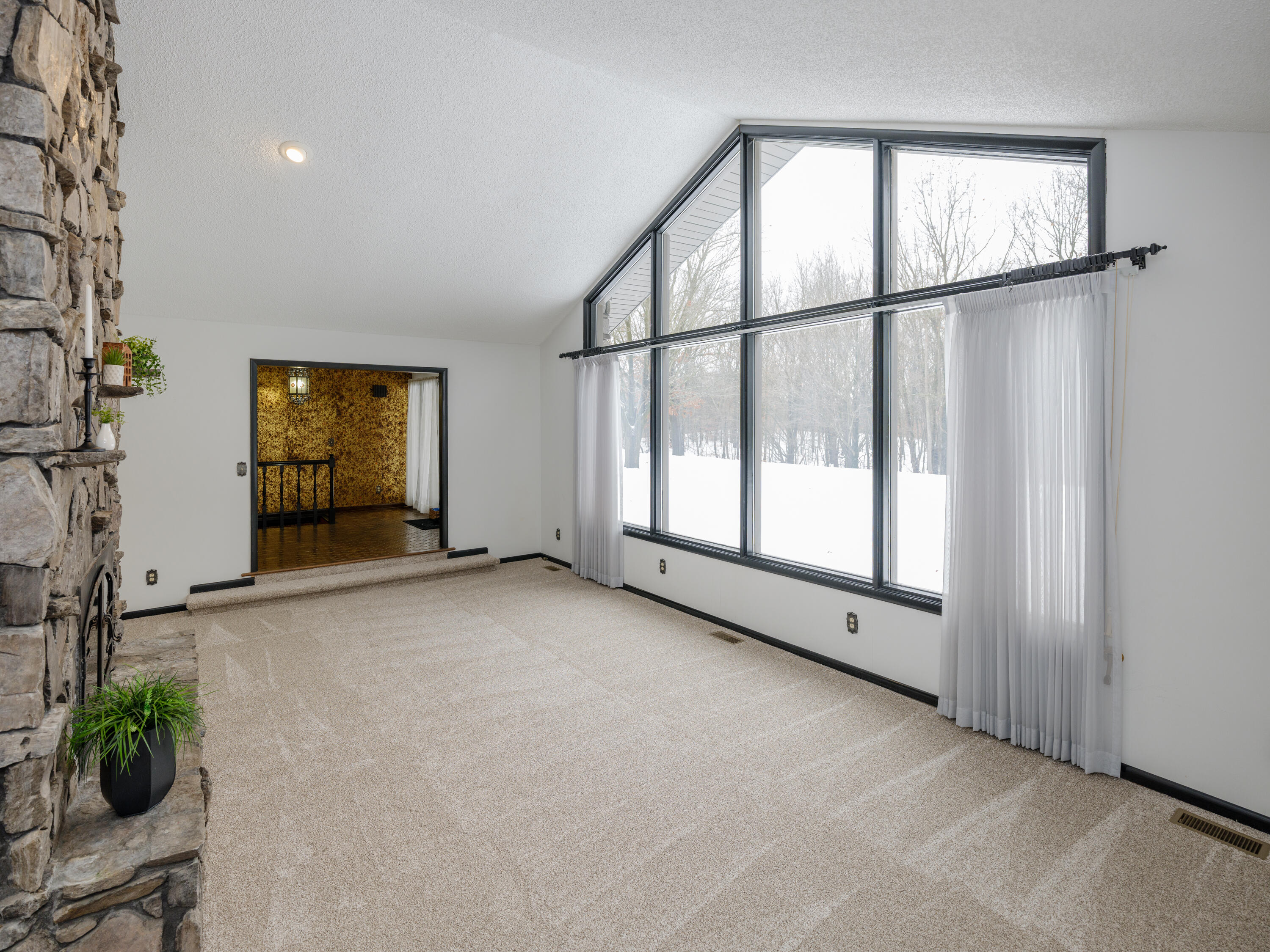 22853 Concord Avenue