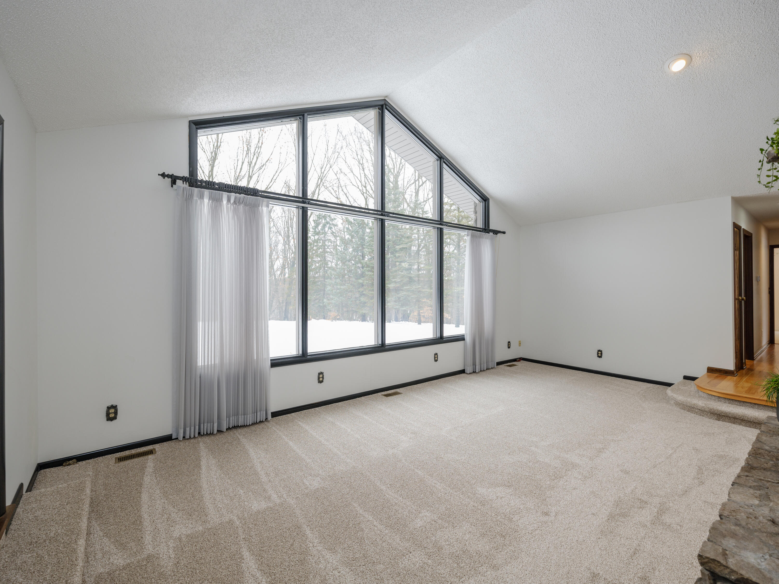 22853 Concord Avenue