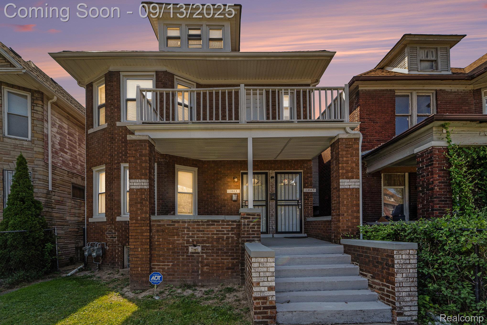 Detroit City, Michigan 48209, United States, 4 Bedrooms Bedrooms, ,3 BathroomsBathrooms,Residential,Active,209032