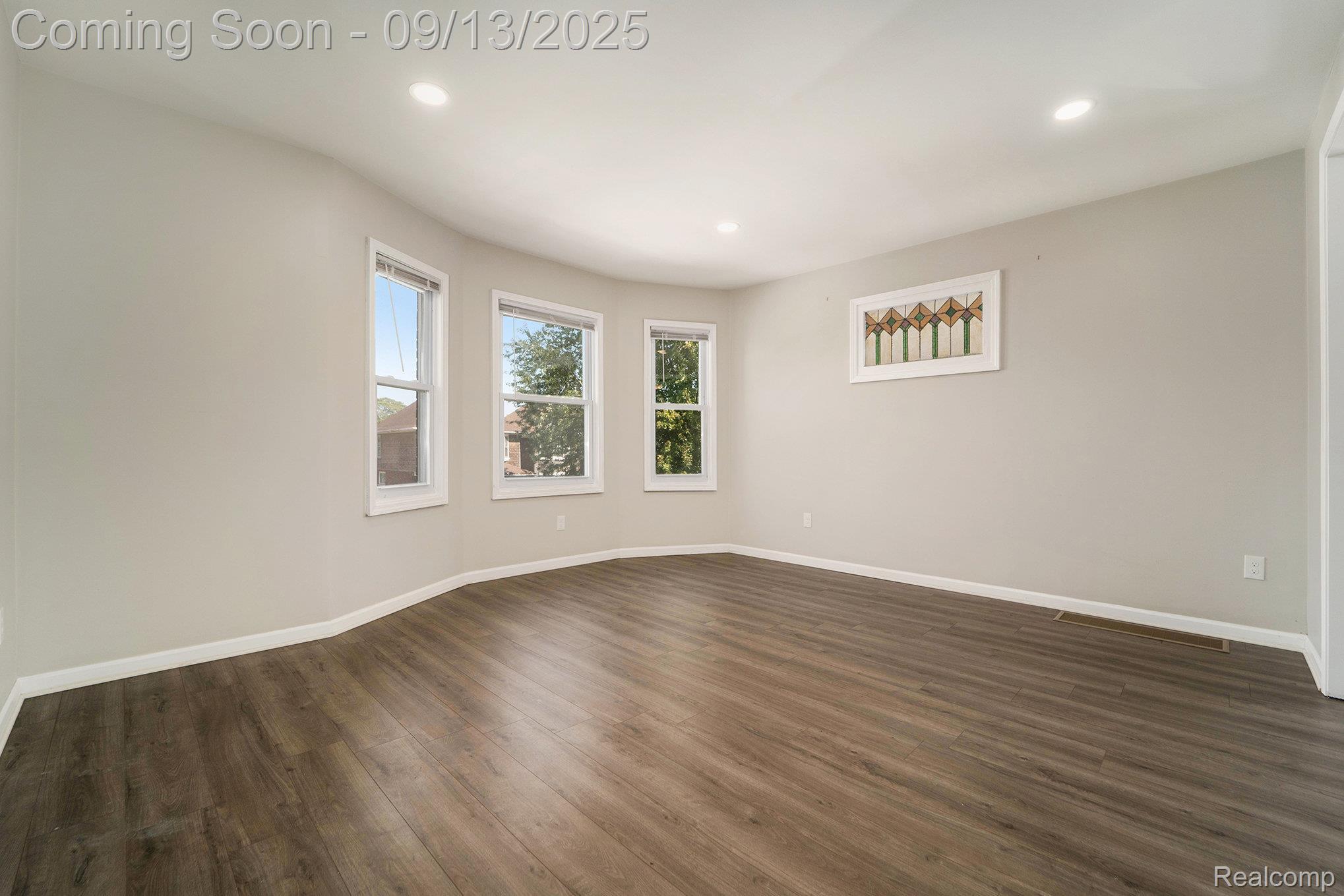 Detroit City, Michigan 48209, United States, 4 Bedrooms Bedrooms, ,3 BathroomsBathrooms,Residential,Active,209032