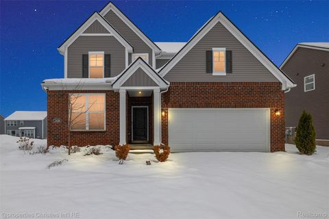 Photo of 2436 Parkshore Drive, Commerce Charter Township, MI 48382 (MLS # 20251060294)