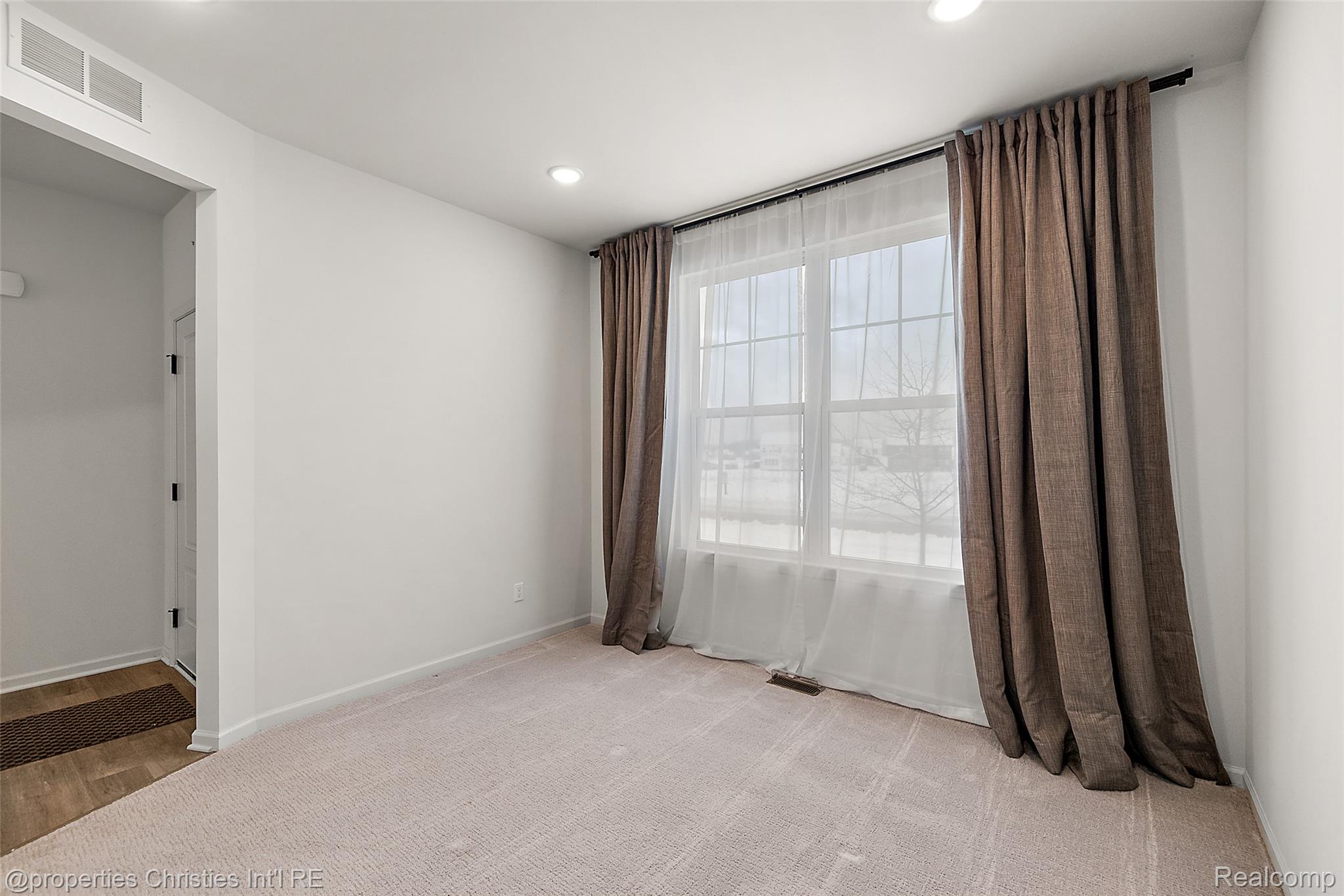 2436 Parkshore Drive