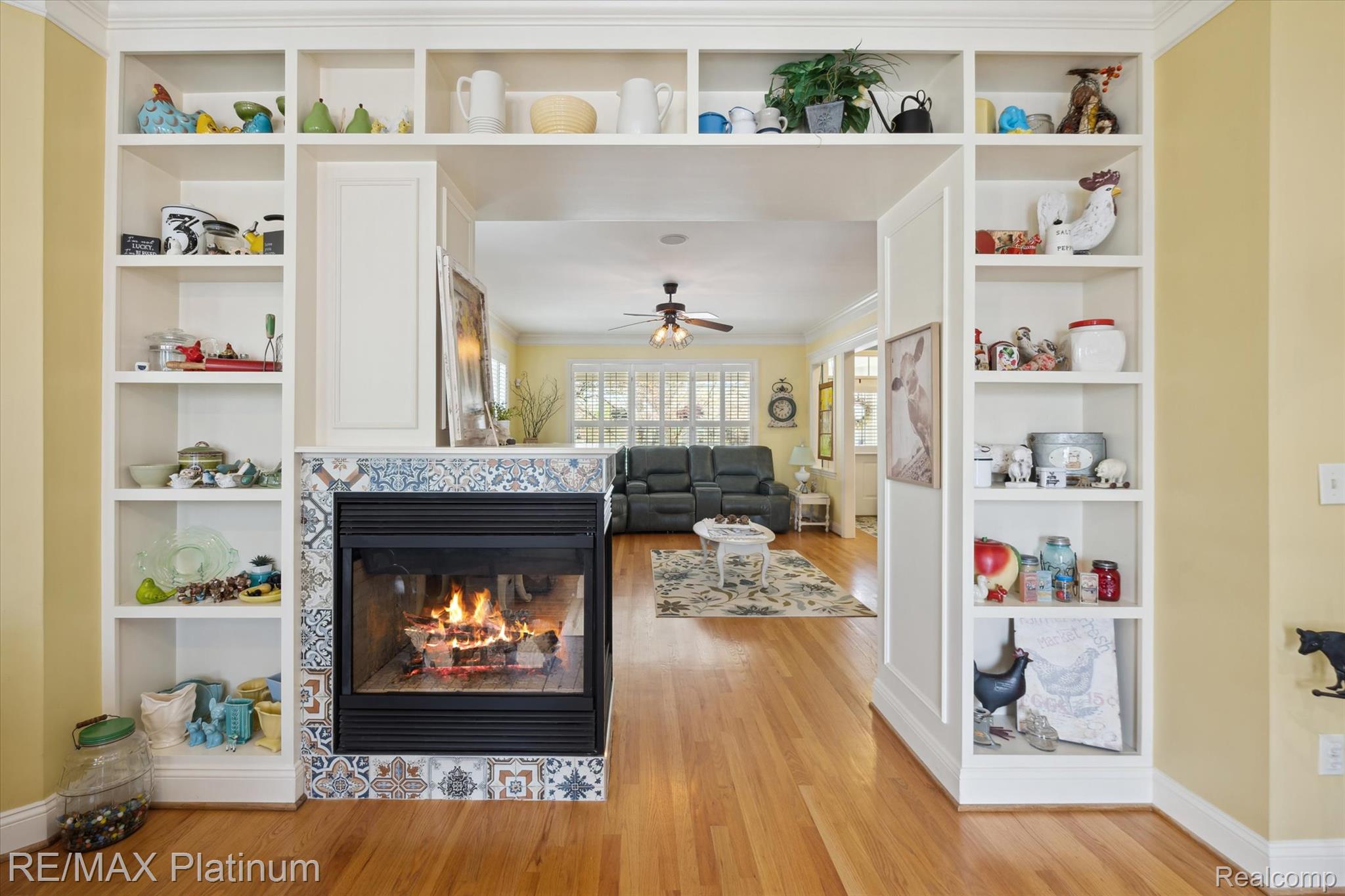 1728 TOWN COMMONS Drive