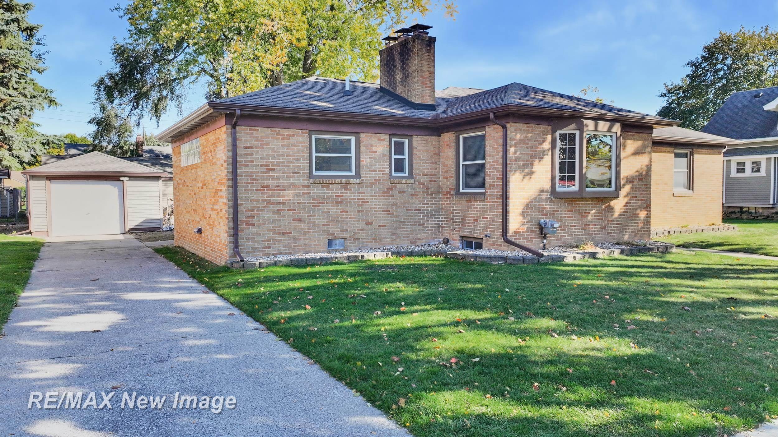 303 S Alp Street