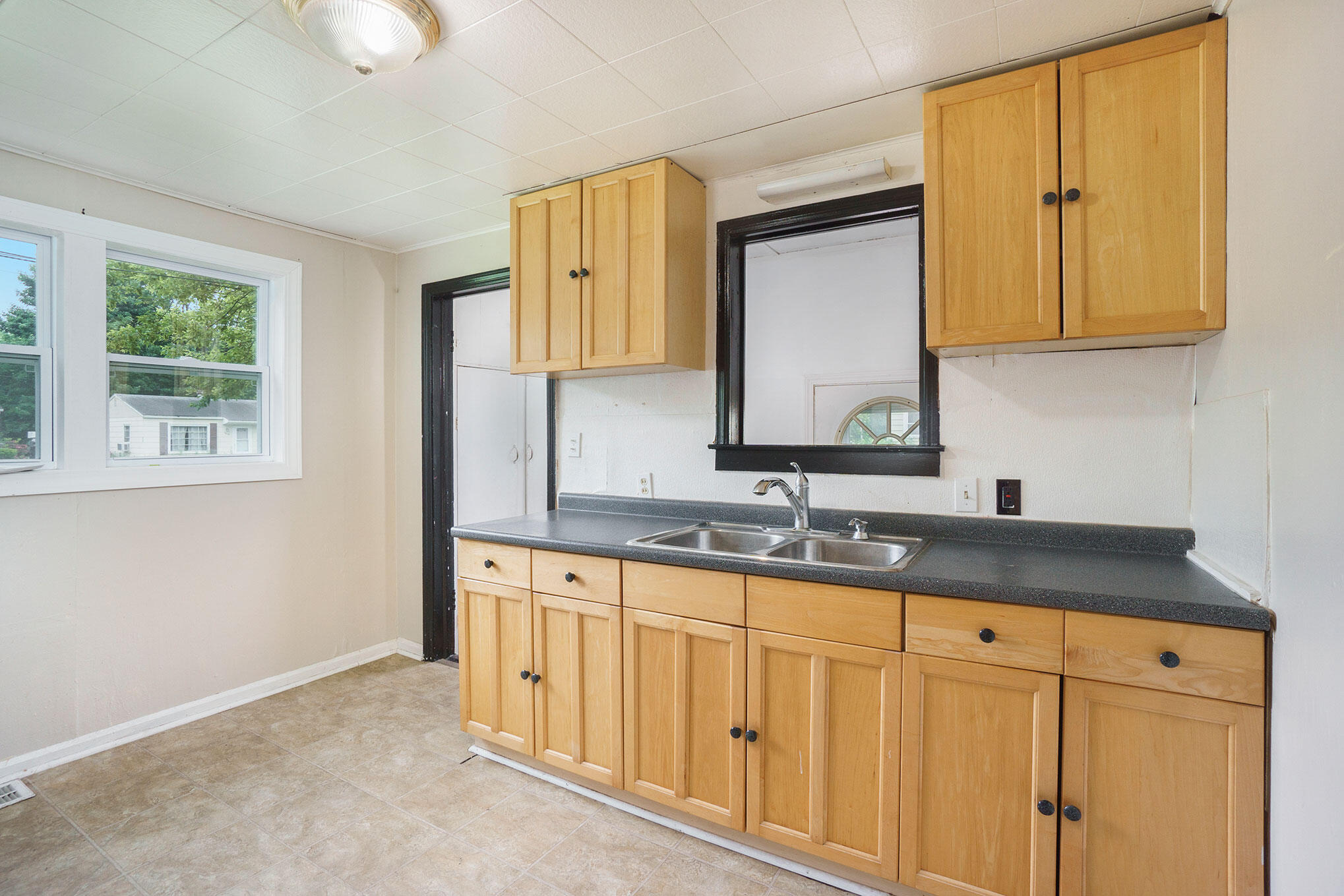 Portage City, Michigan 49024, United States, 3 Bedrooms Bedrooms, ,1 BathroomBathrooms,Residential,Active,158432