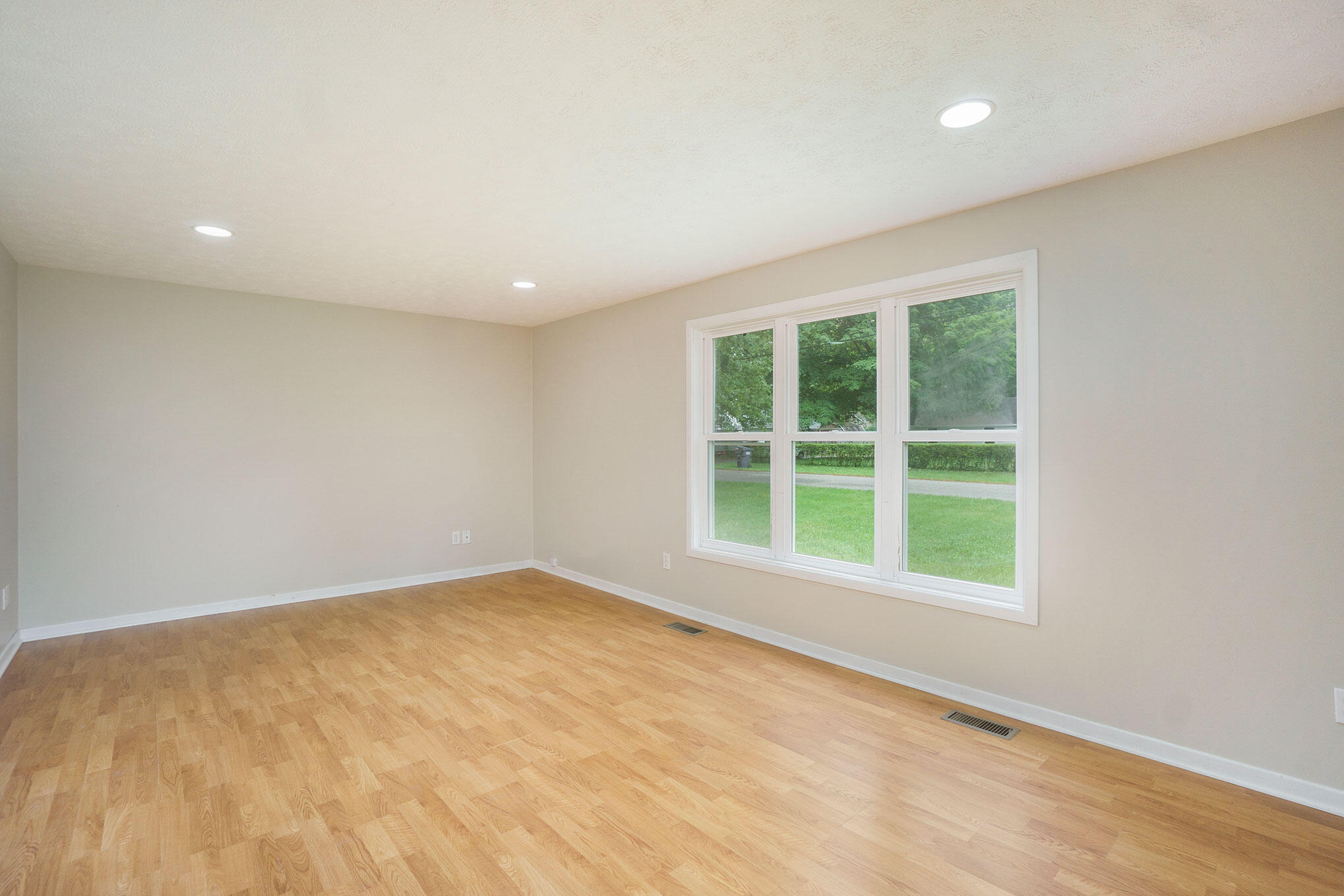 Portage City, Michigan 49024, United States, 3 Bedrooms Bedrooms, ,1 BathroomBathrooms,Residential,Active,158432