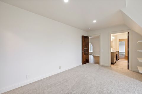 A home in BloomfieldCharterTownship_Oakland