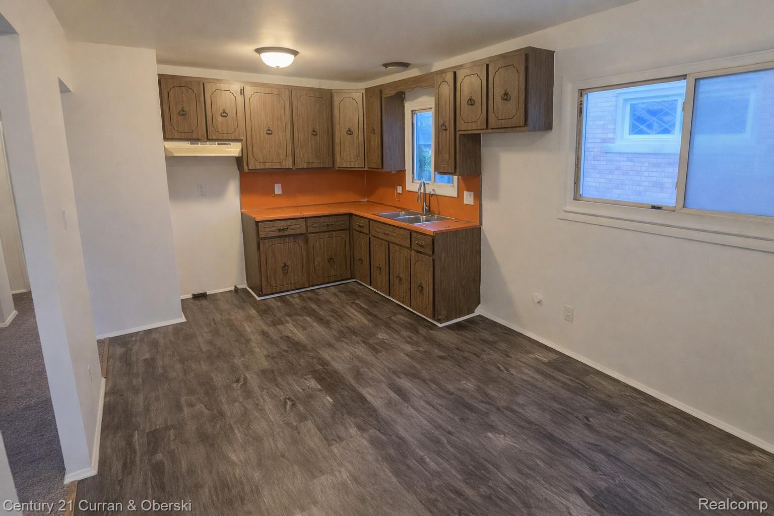 4030 W Davison