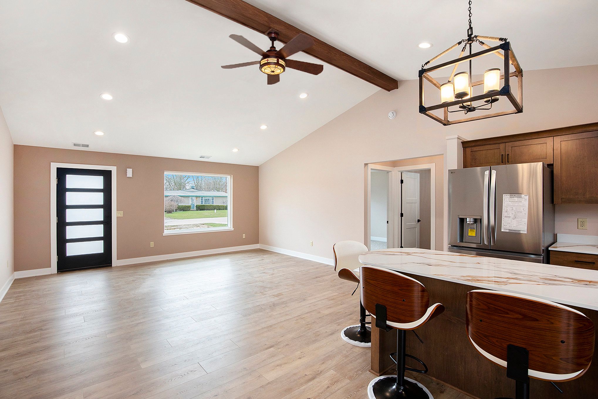 816 VERNITA Drive