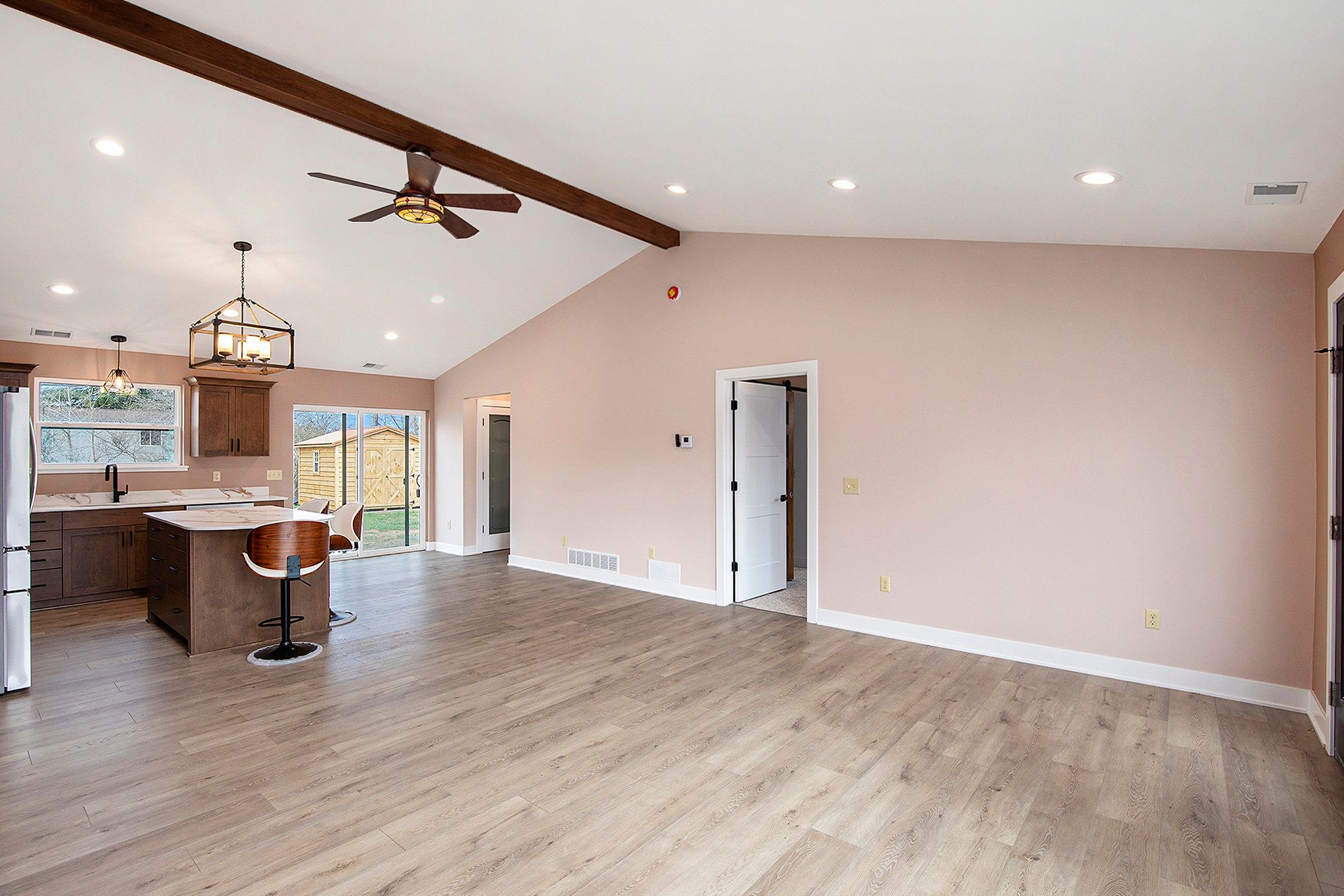 816 VERNITA Drive