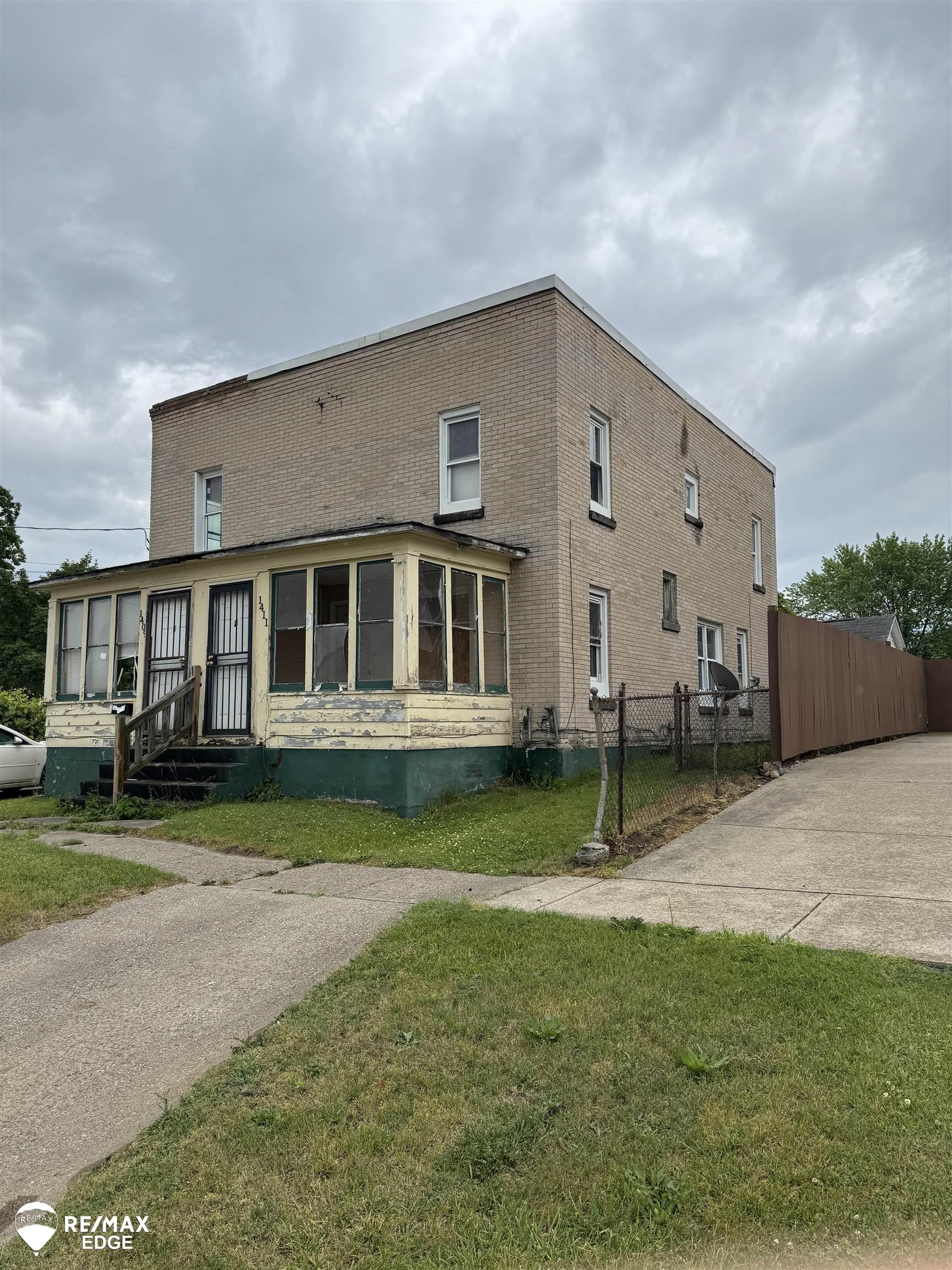 1409 2nd Street