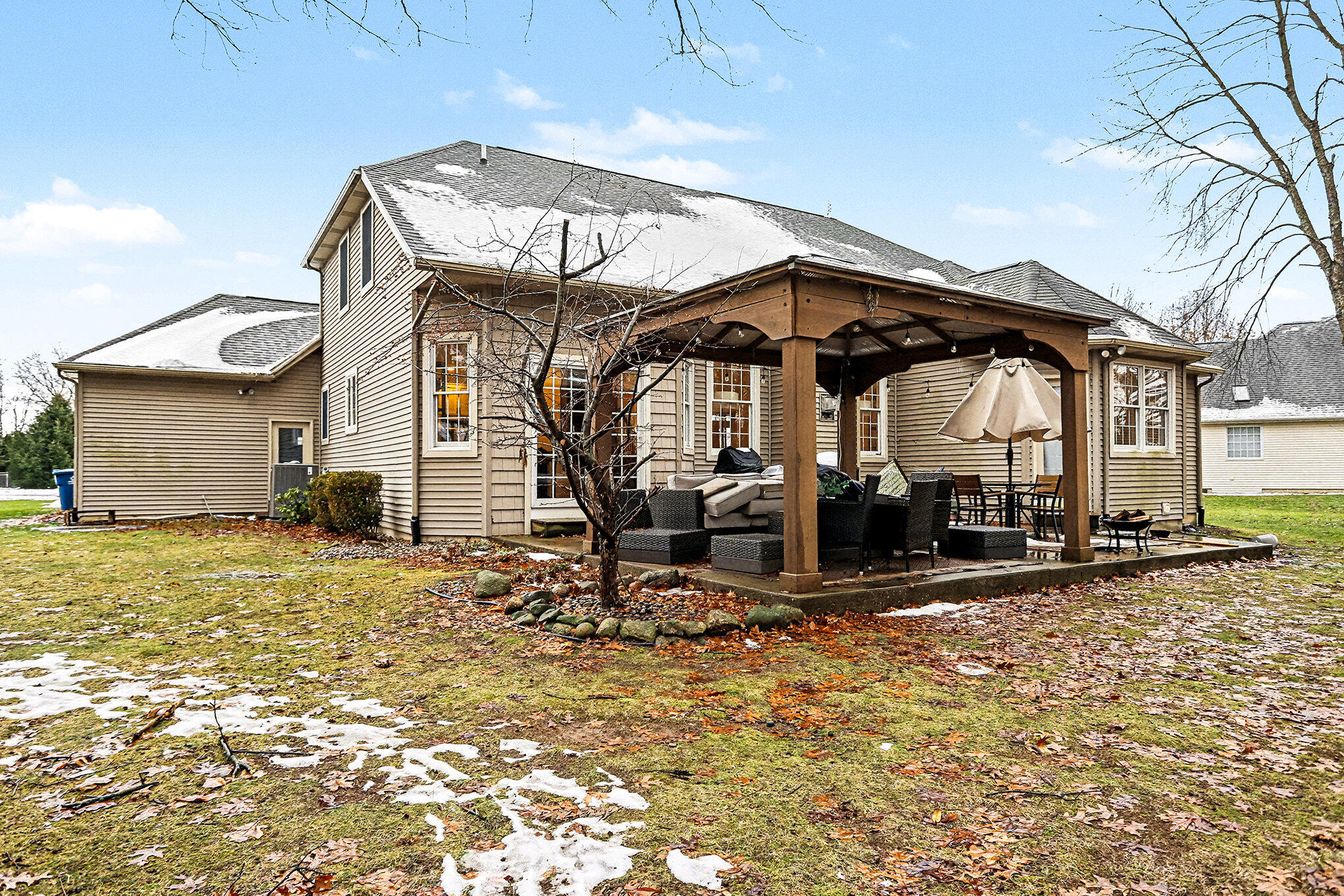 5250 Queen Victoria Lane