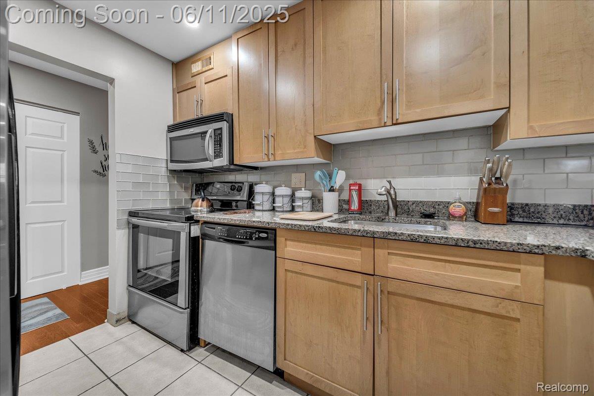 1001 W Jefferson Avenue 2i