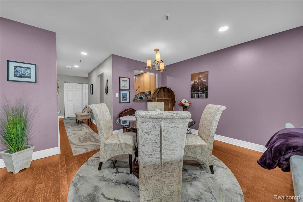 Detroit City, Michigan 48226, United States, 2 Bedrooms Bedrooms, ,2 BathroomsBathrooms,Residential,Active,147989