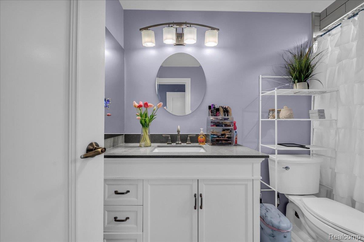 Detroit City, Michigan 48226, United States, 2 Bedrooms Bedrooms, ,2 BathroomsBathrooms,Residential,Active,147989