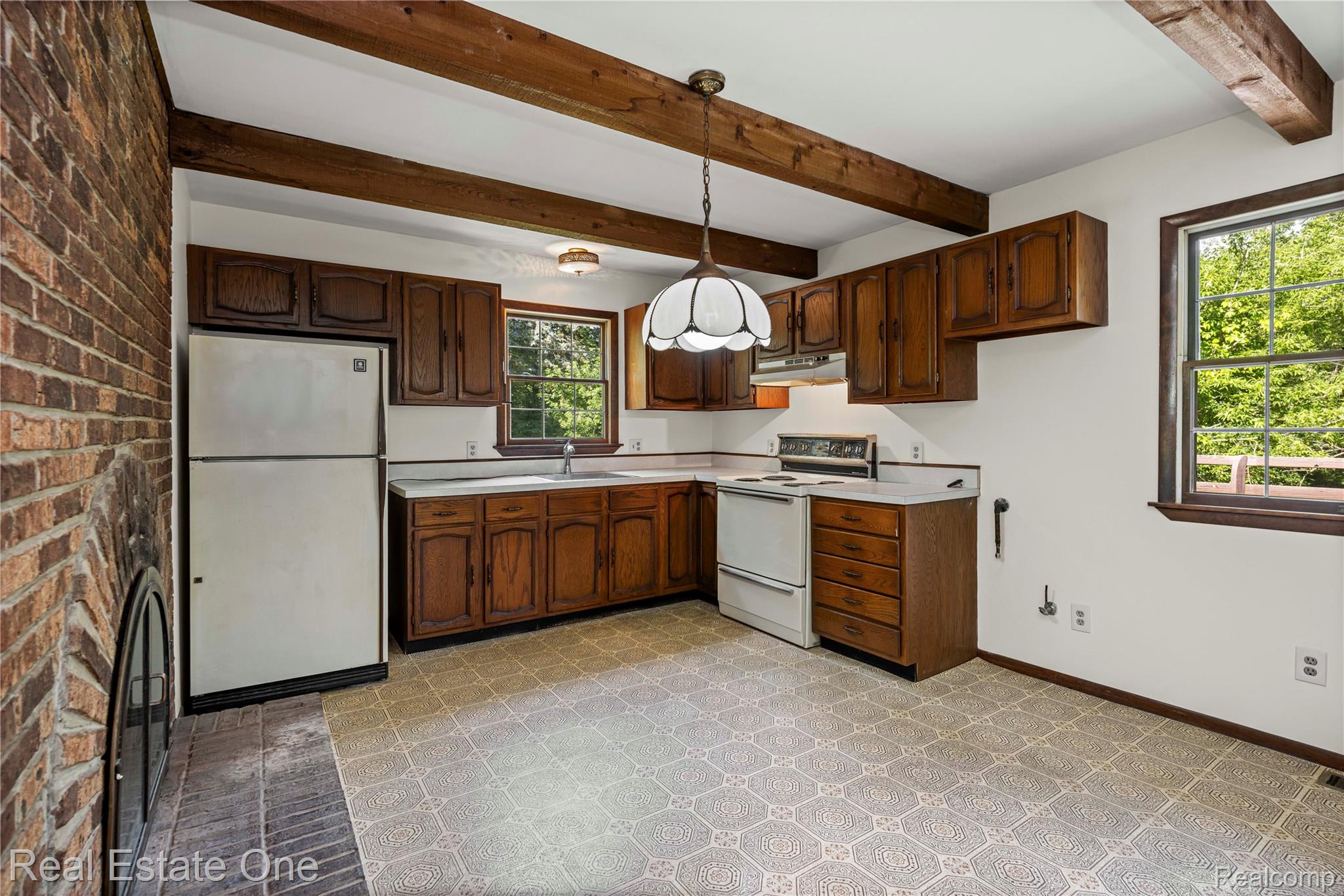 17240 Garvey