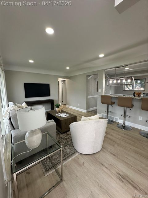 20836 Whitlock Drive Dearborn Heights City MI 48127