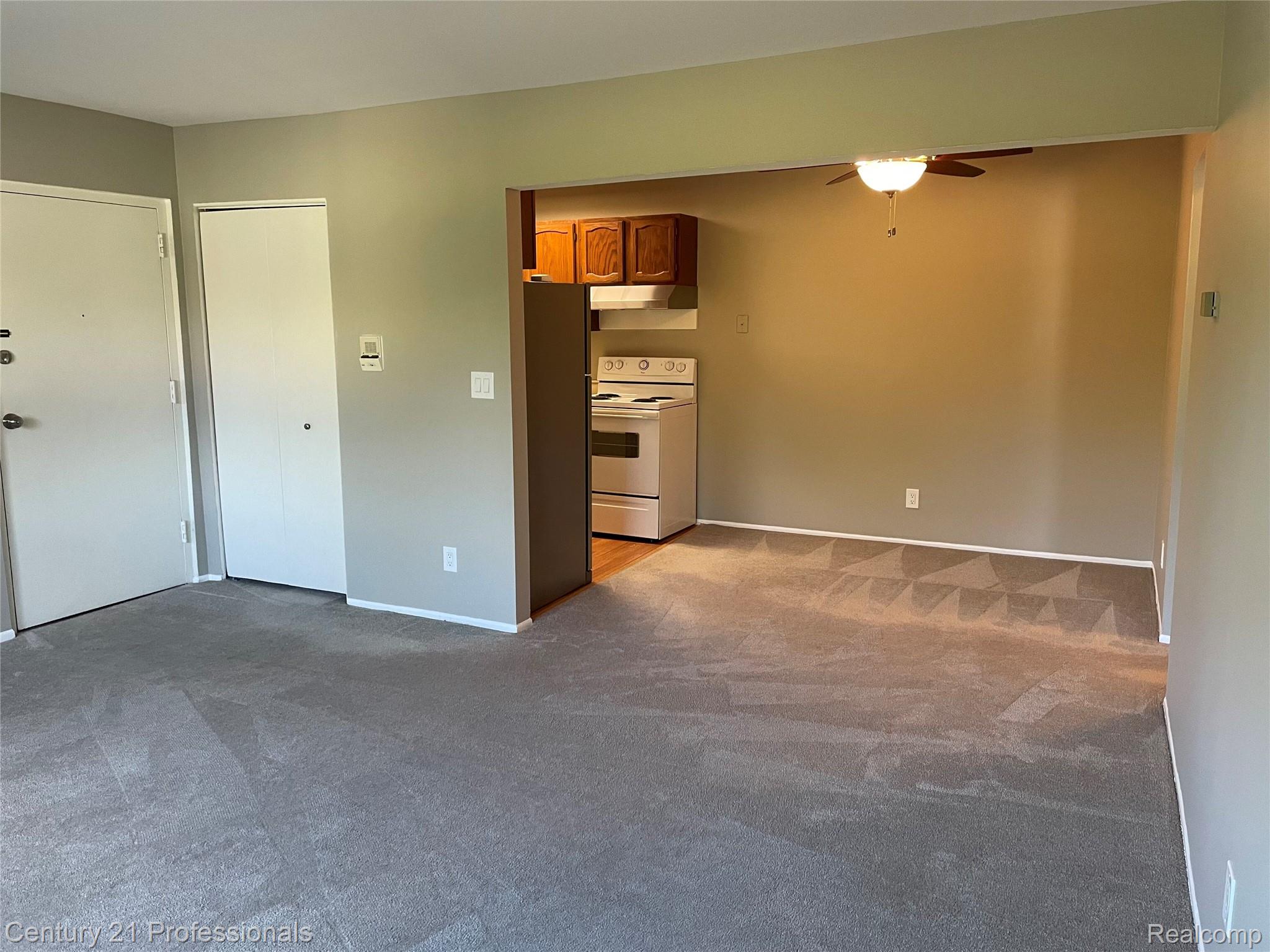 810 Plate Street 205