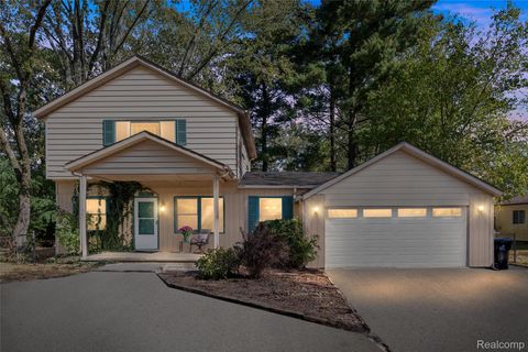 21326 Flanders Street Farmington Hills City MI 48335