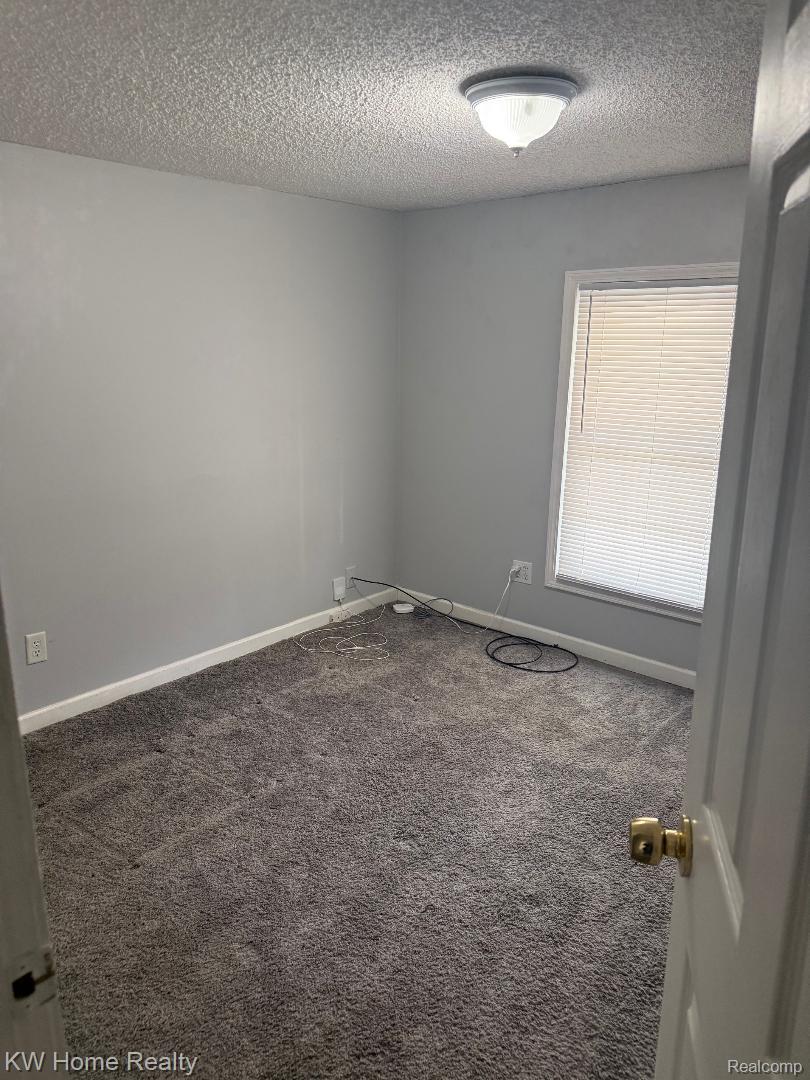 22160 AVERHILL Street