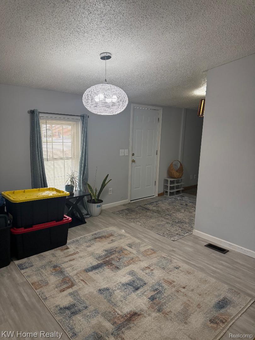 22160 AVERHILL Street