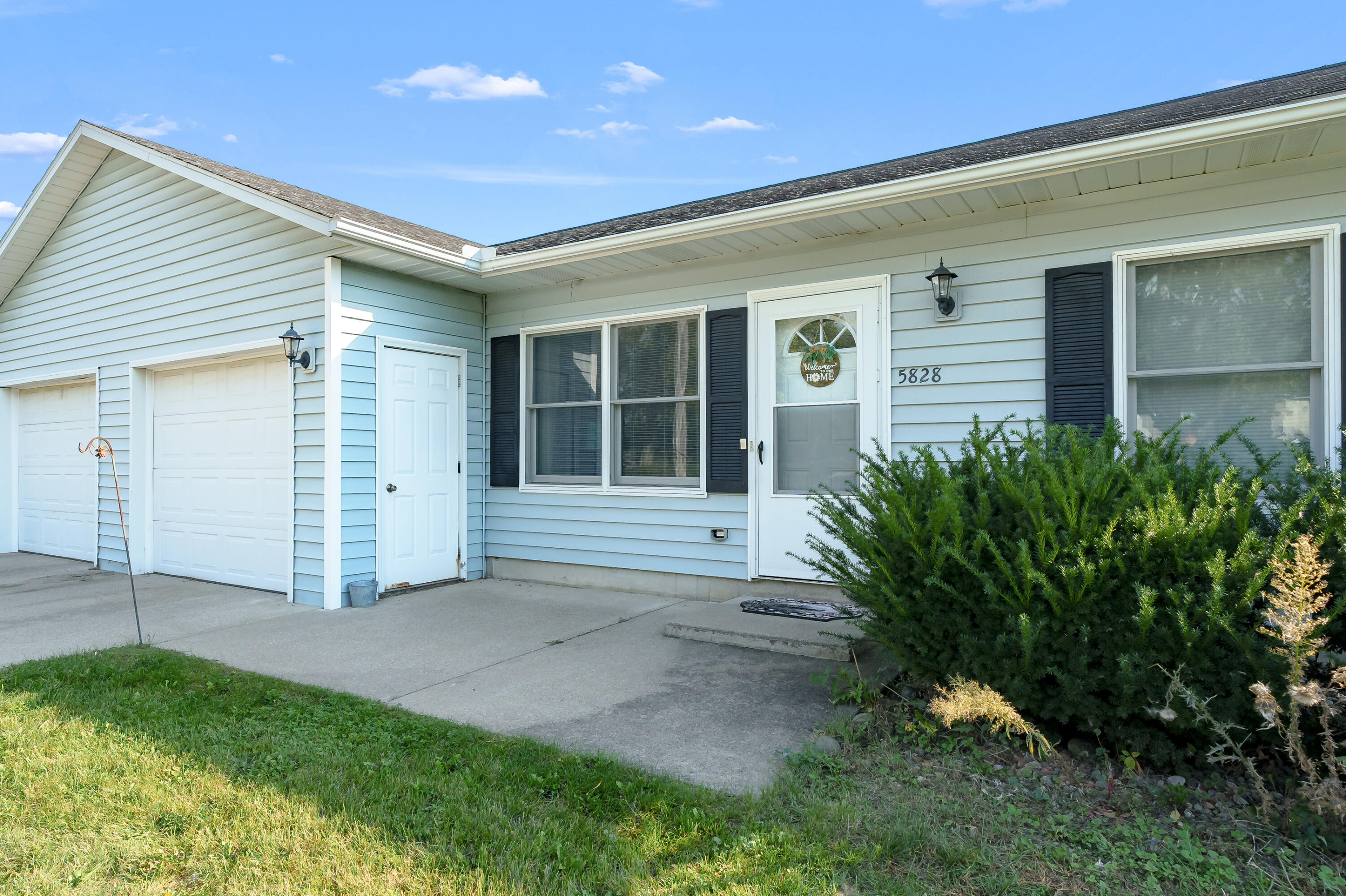 5828 5830 Celery Street