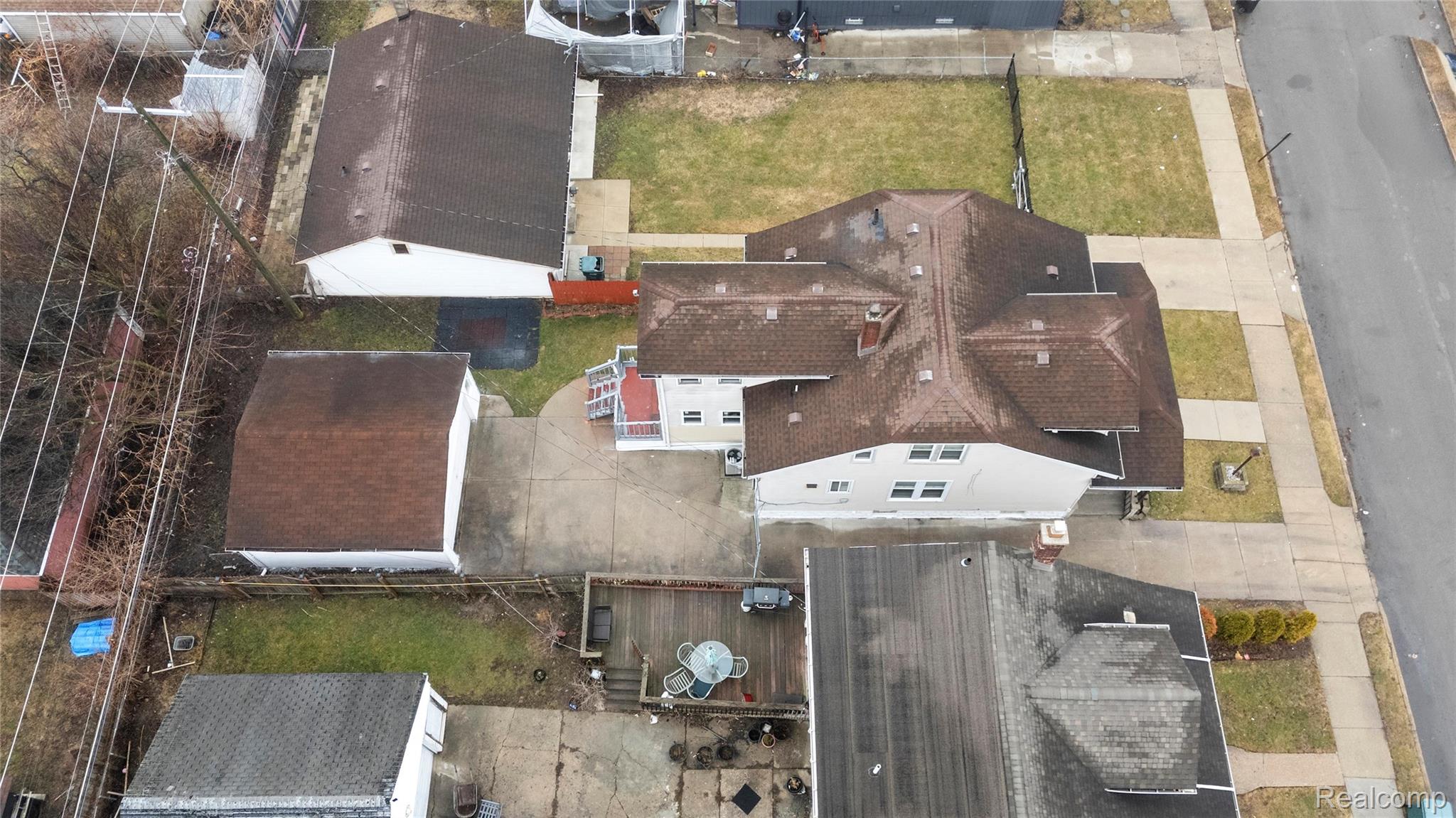 1387 University Avenue