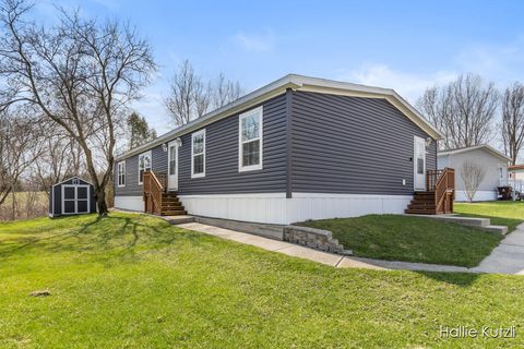 1418 Red Oak Lane NE Plainfield Charter Township MI 49306