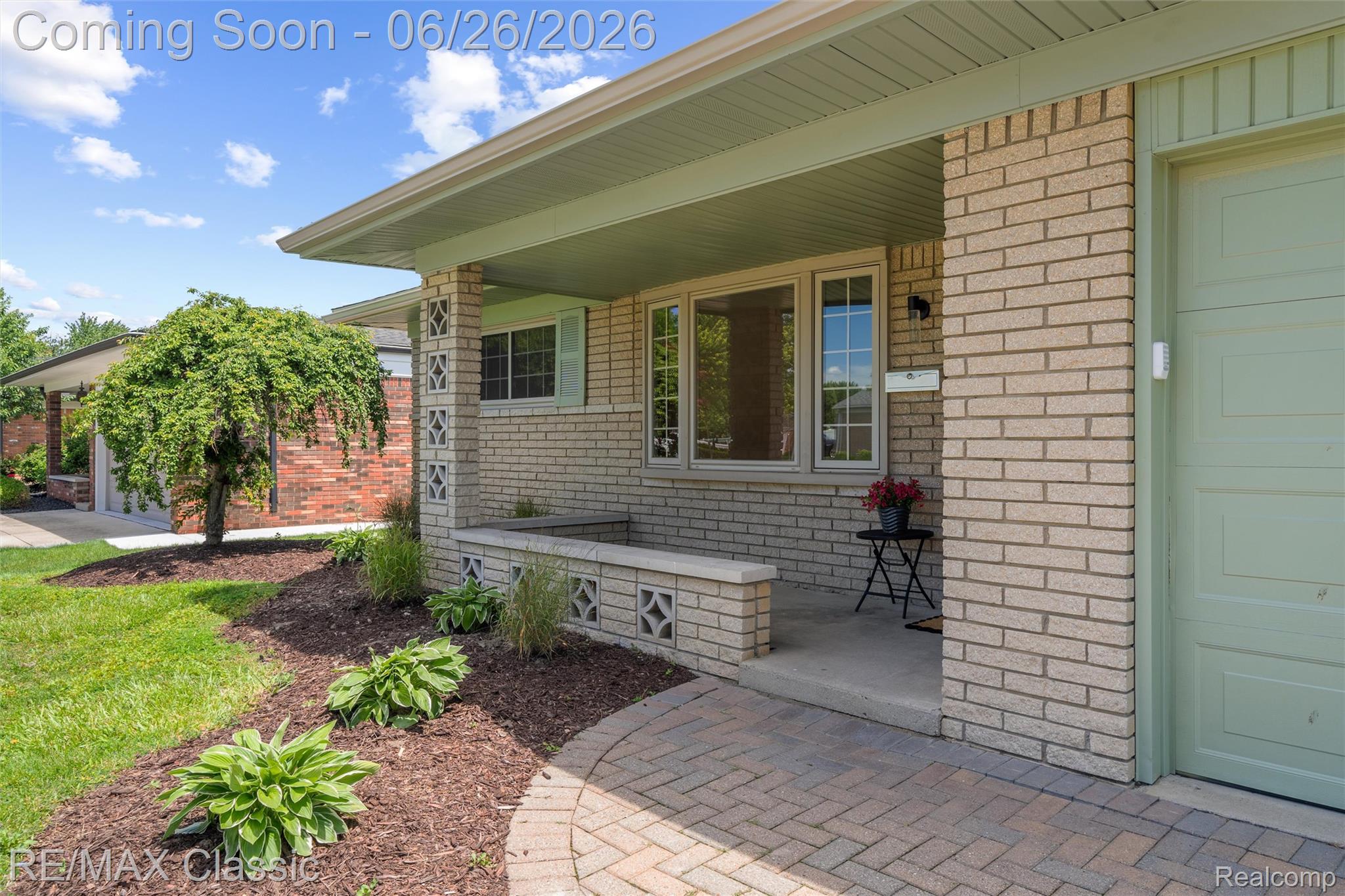 7432 Hillsboro Drive