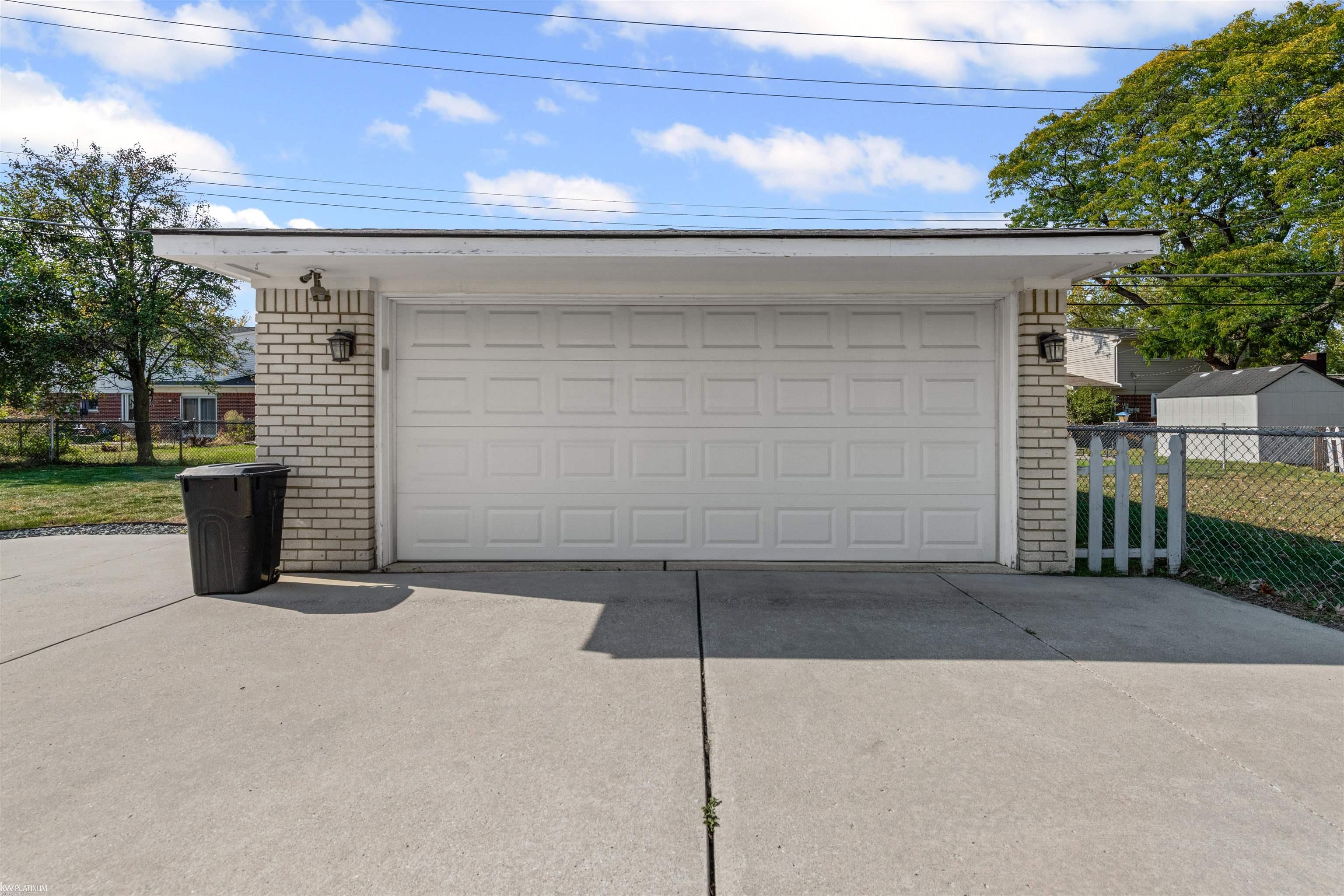 40453 Regency Drive