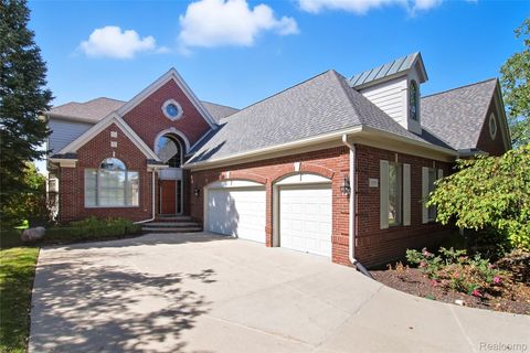 2879 Hastings Court Oakland Charter Township MI 48306