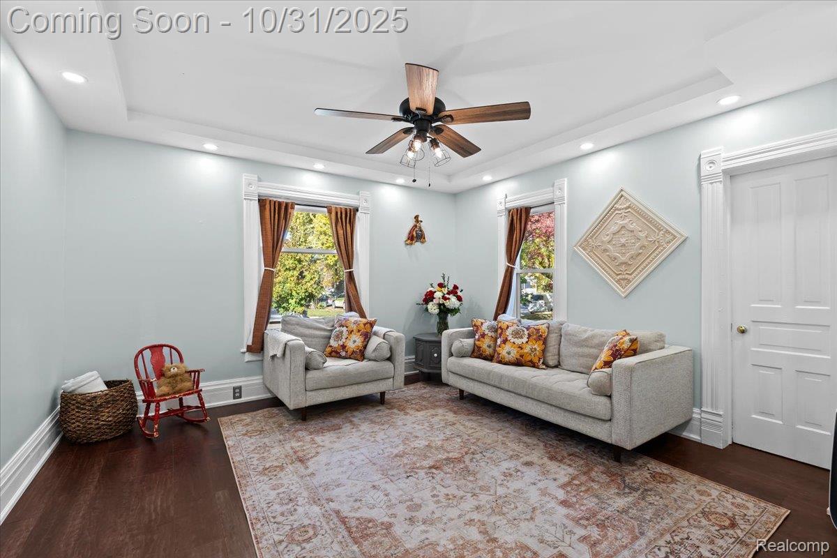 221 S Barnard Street