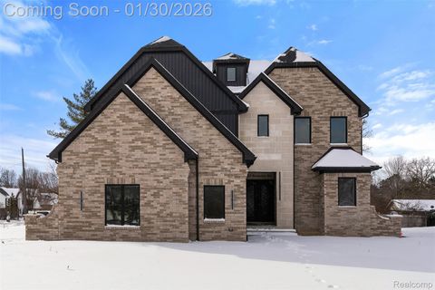 5321 rochester rd Troy City MI 48058