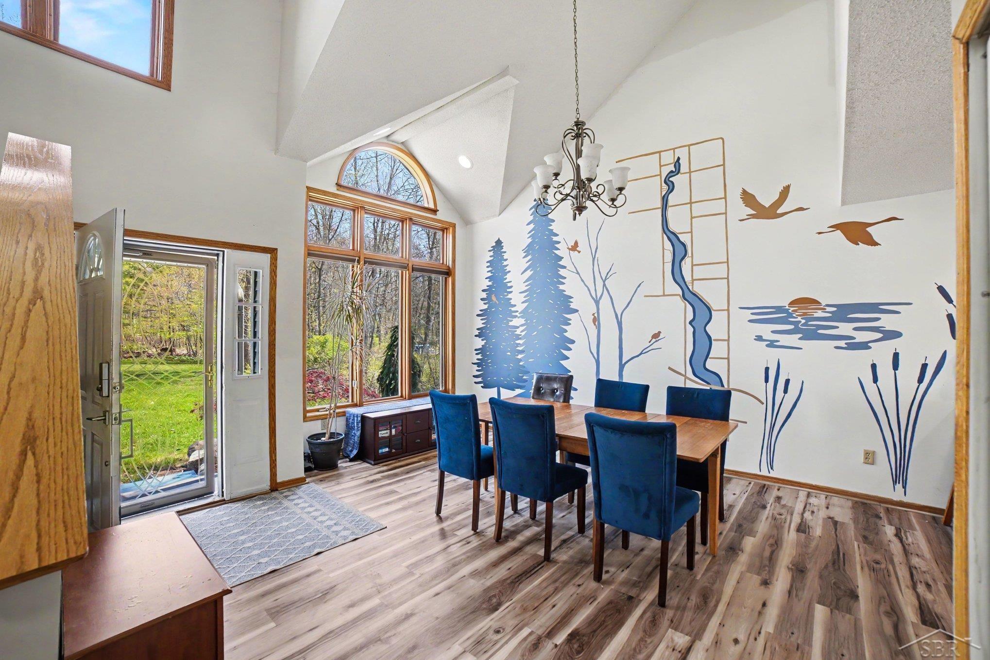 5089 N Fox Road