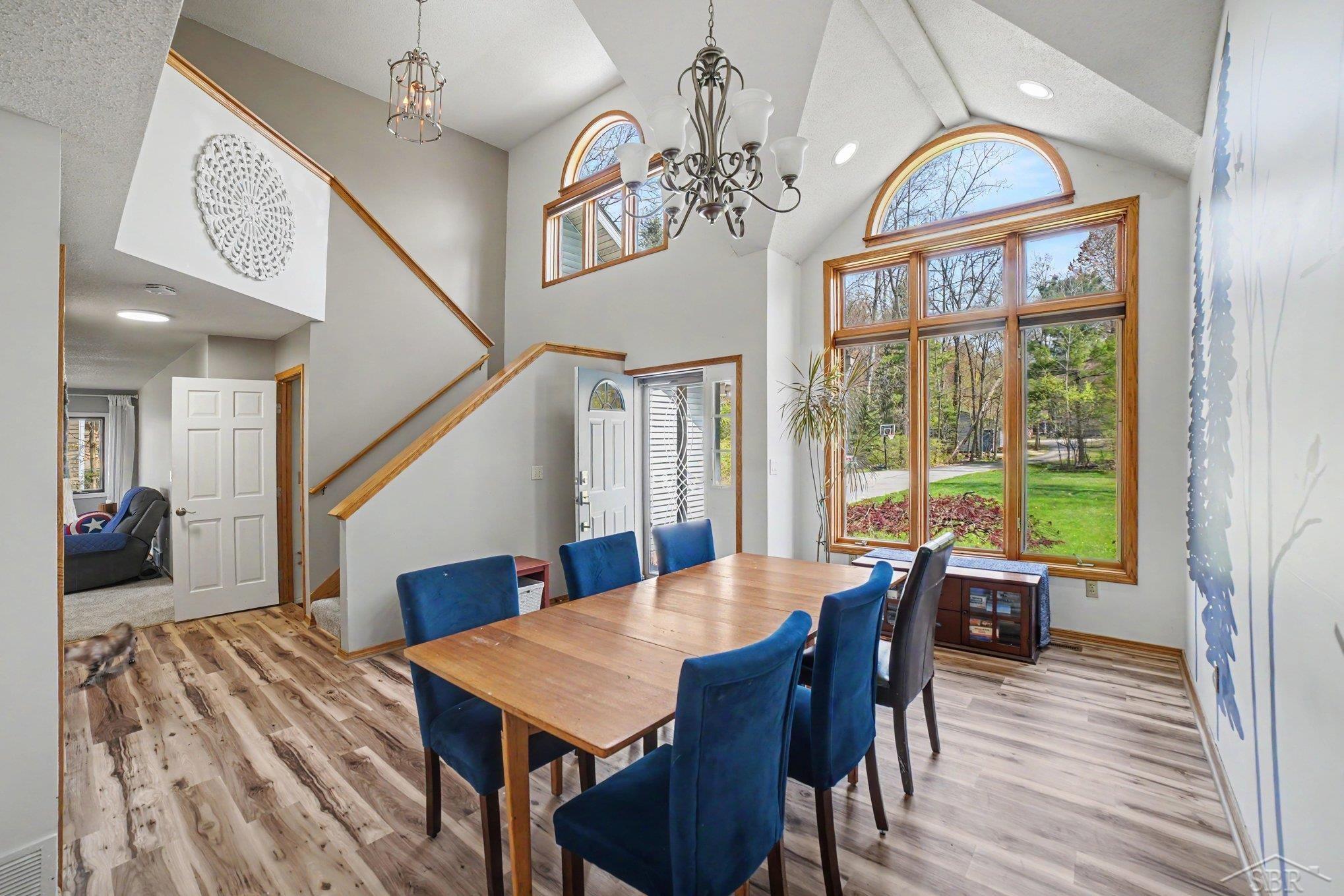 5089 N Fox Road