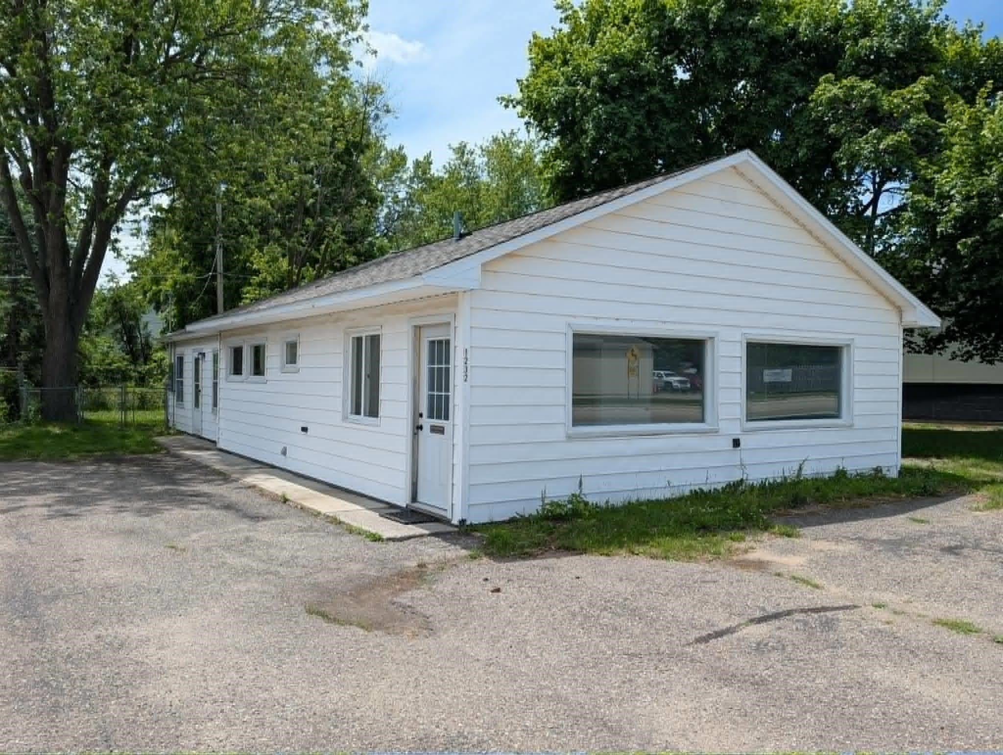 1232 E Superior Street