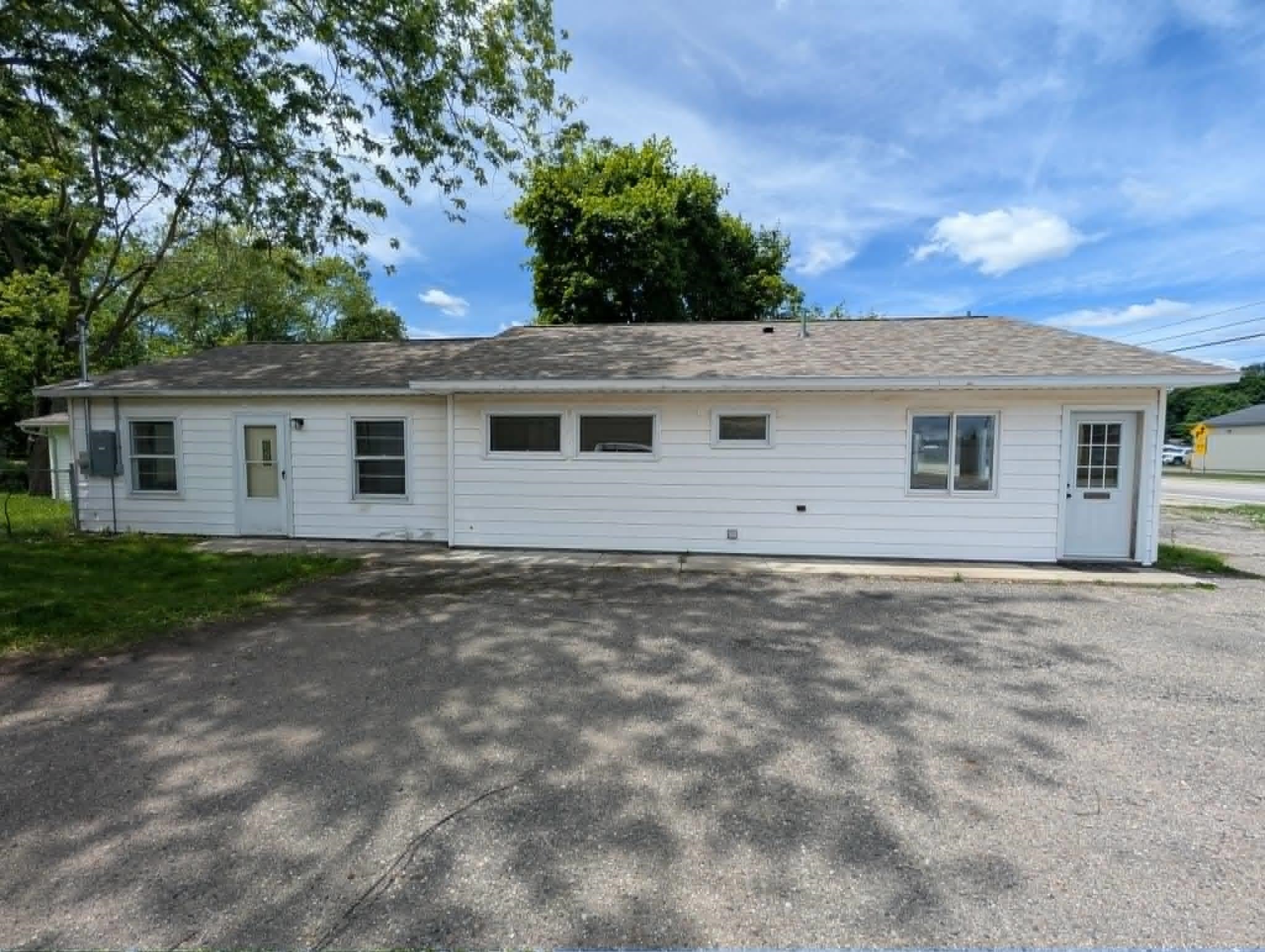 1232 E Superior Street