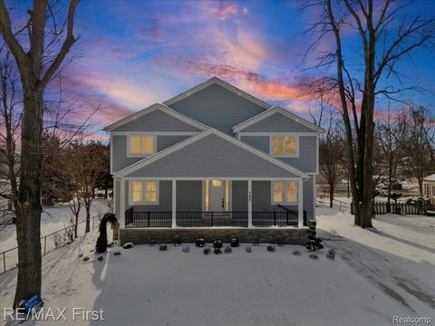 700 Devillen Avenue Royal Oak City MI 48073