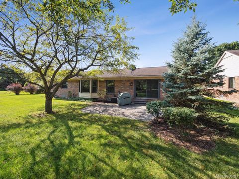 17018 WHITE HAVEN Drive Northville Township MI 48168