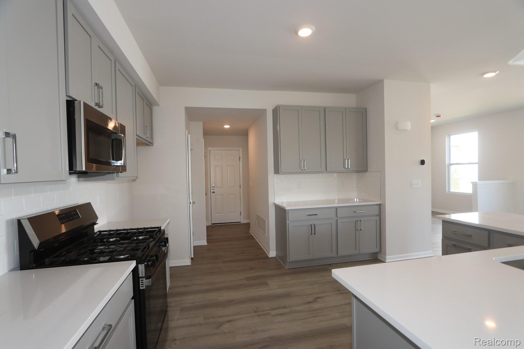 1501 Salt Springs Drive