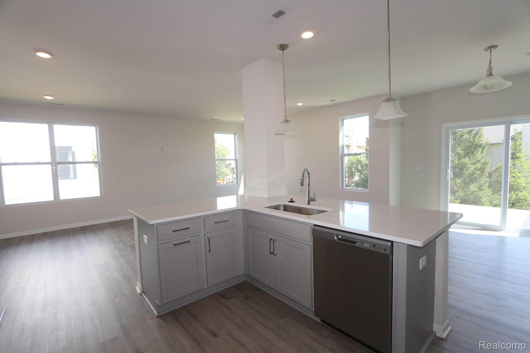 1501 Salt Springs Drive