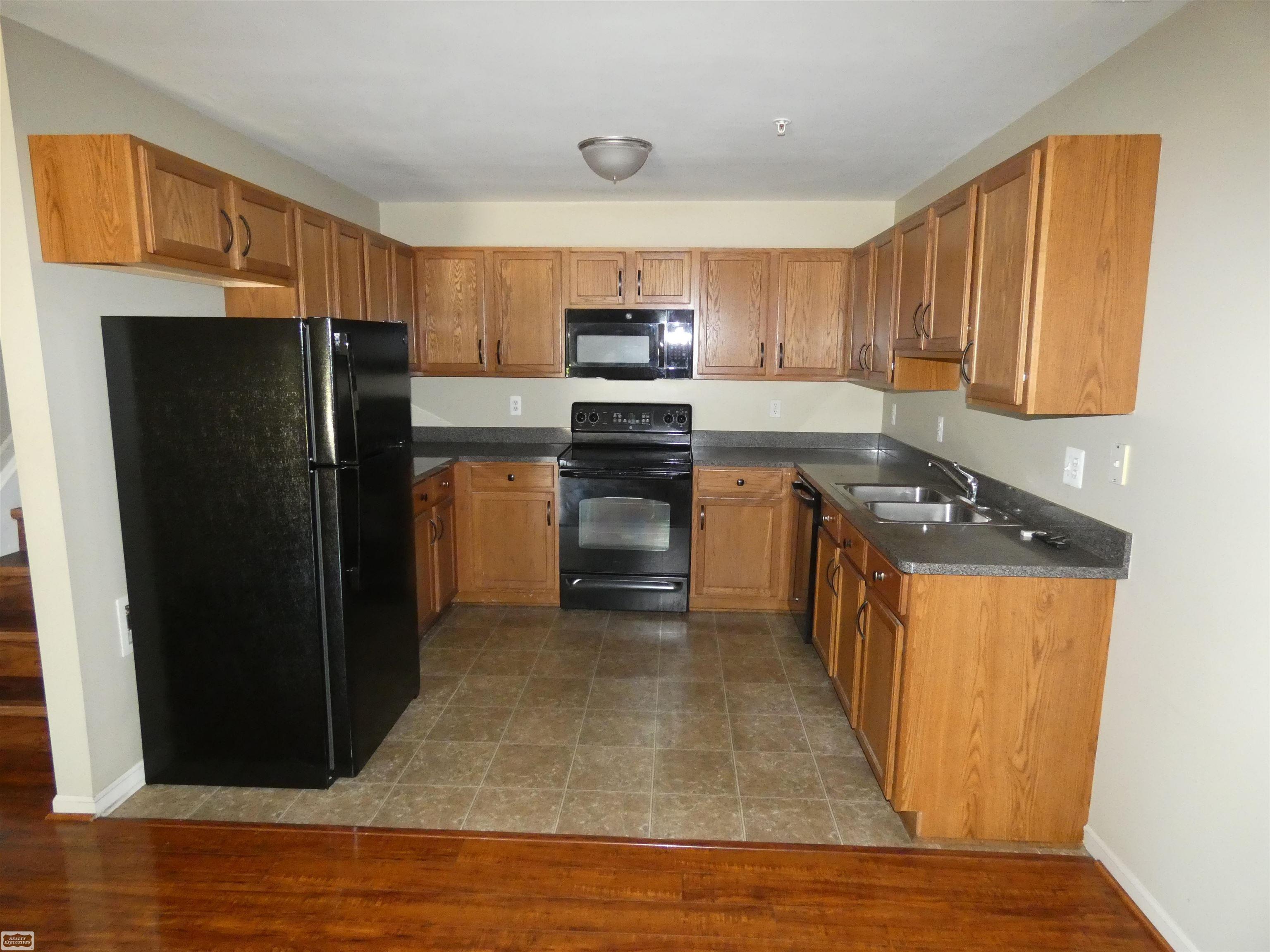 45537 Hidden View Court