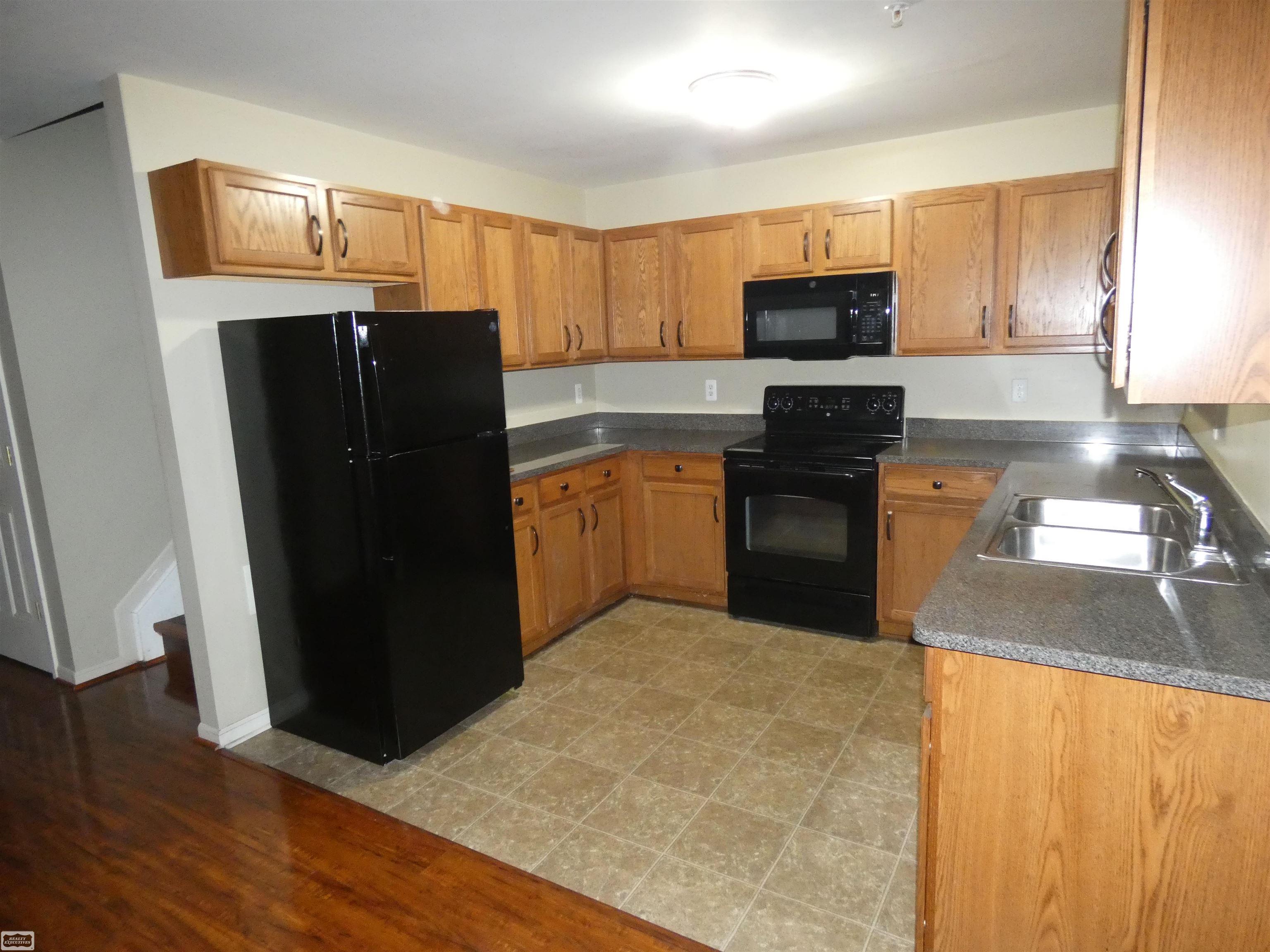 45537 Hidden View Court