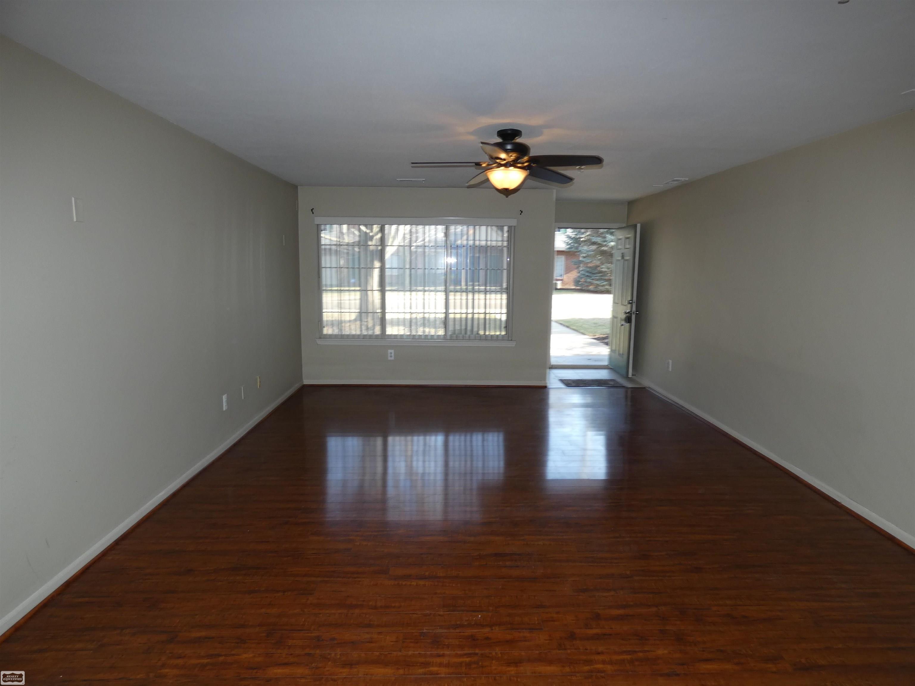 45537 Hidden View Court