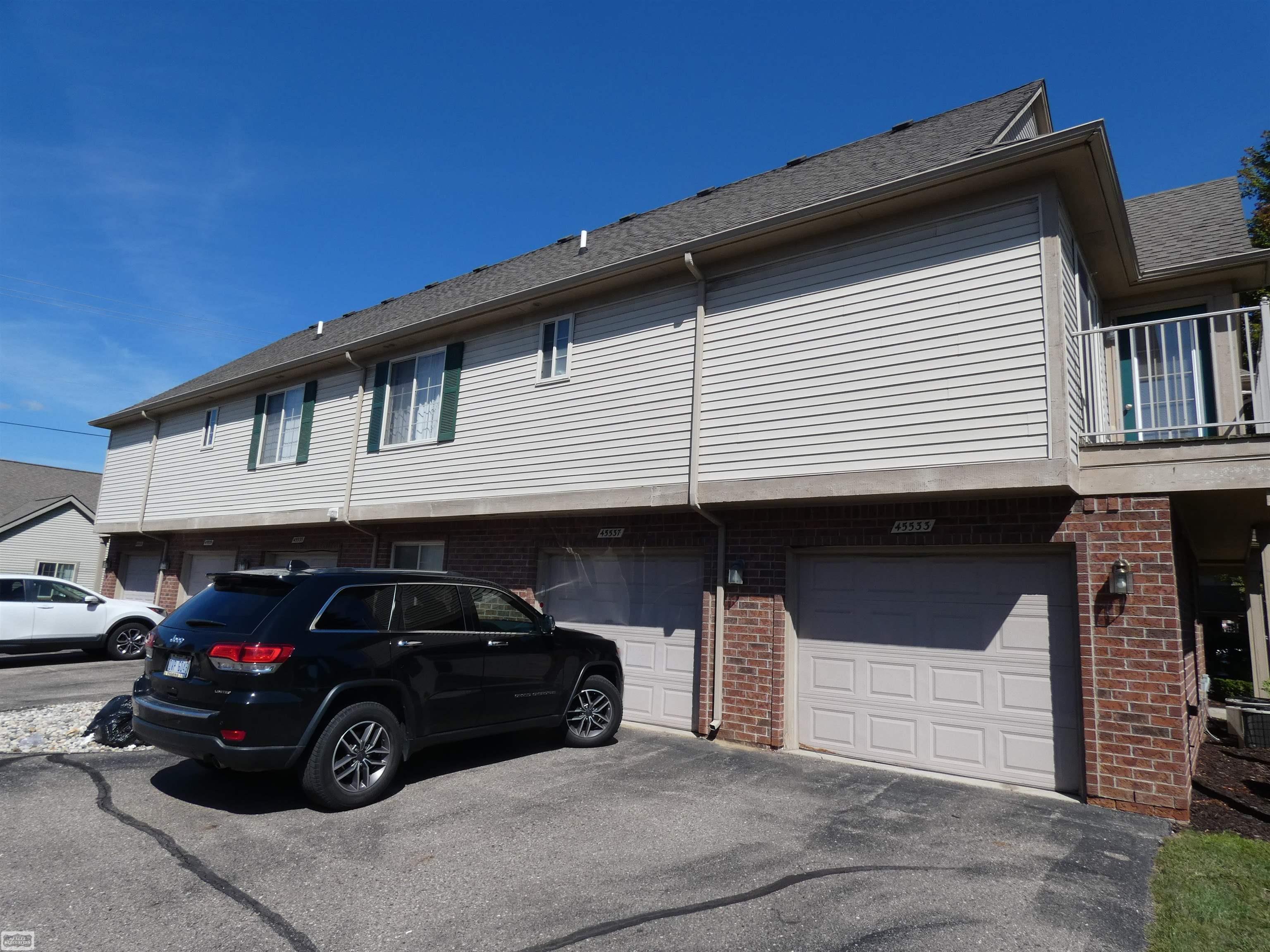 45537 Hidden View Court