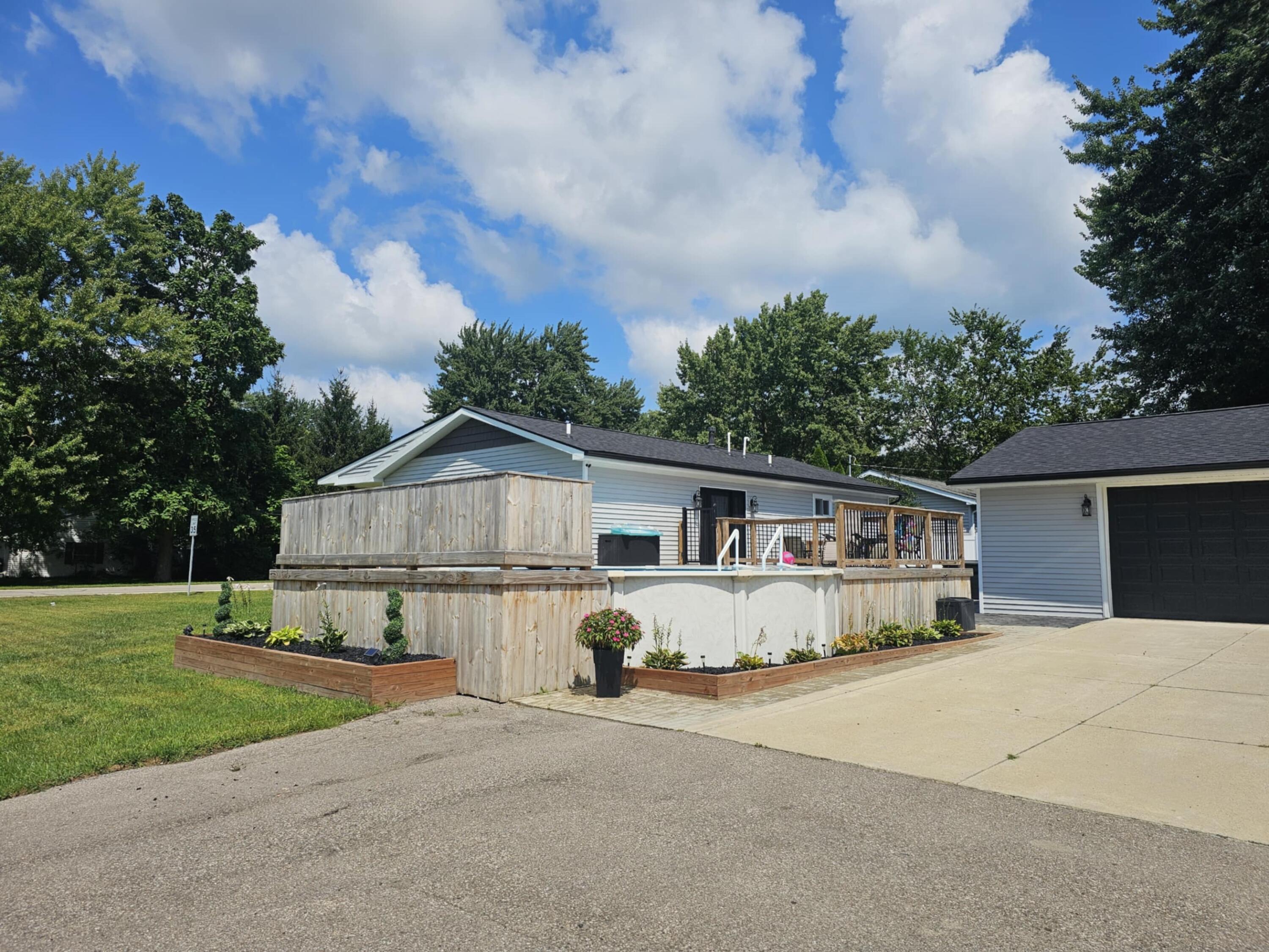 36761 Willow Road